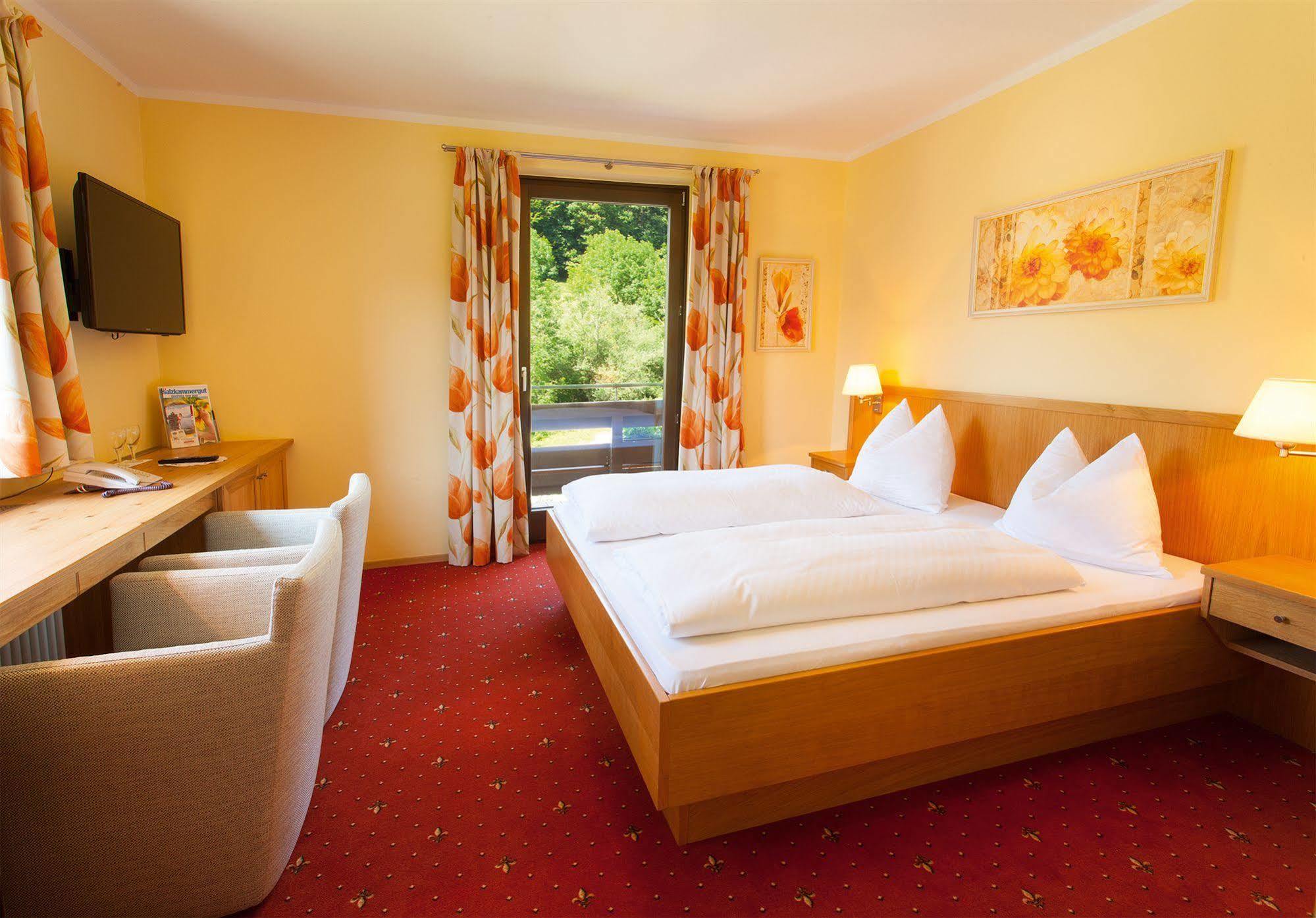 Hotel Seewinkel Fuschl am See Exterior photo
